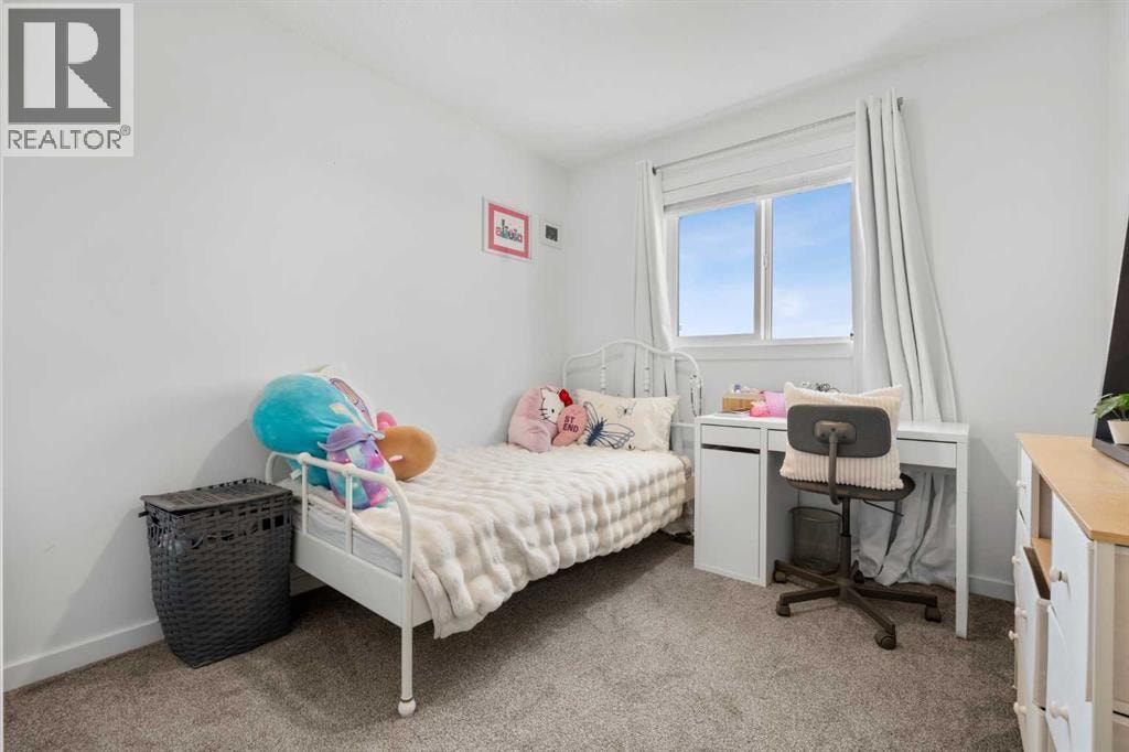 228 Livingston View NE — photo 18