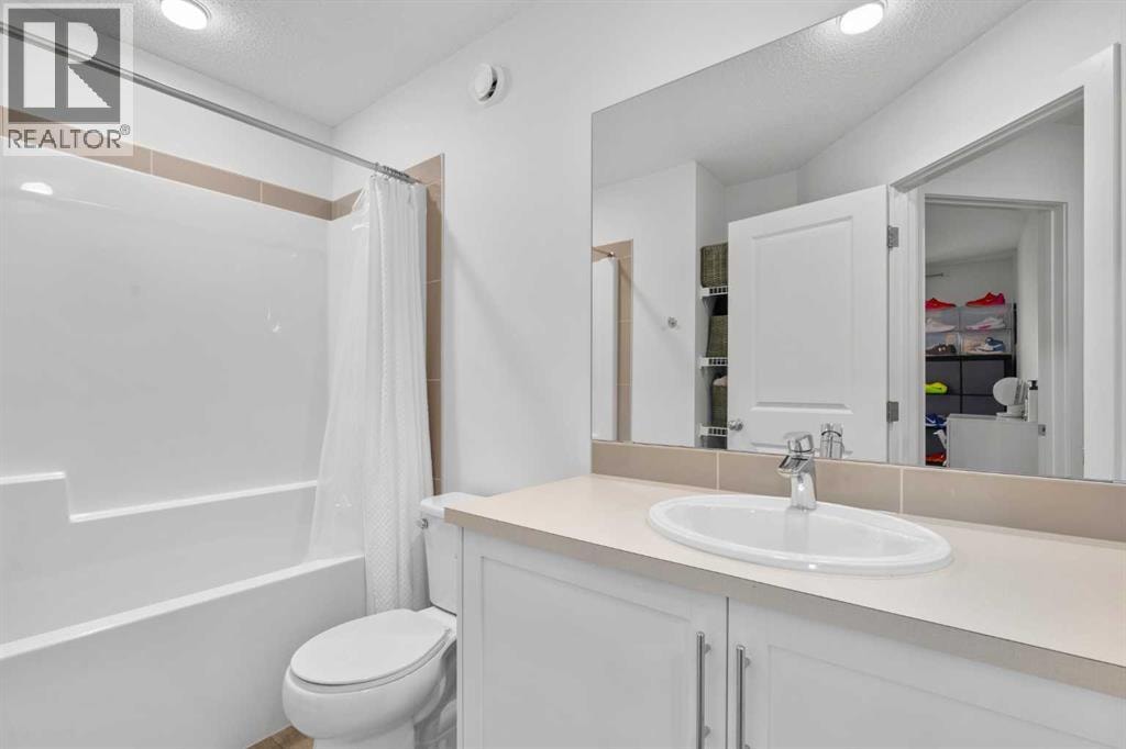 228 Livingston View NE — photo 21