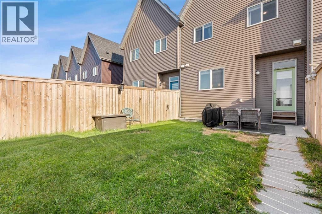 228 Livingston View NE — photo 29