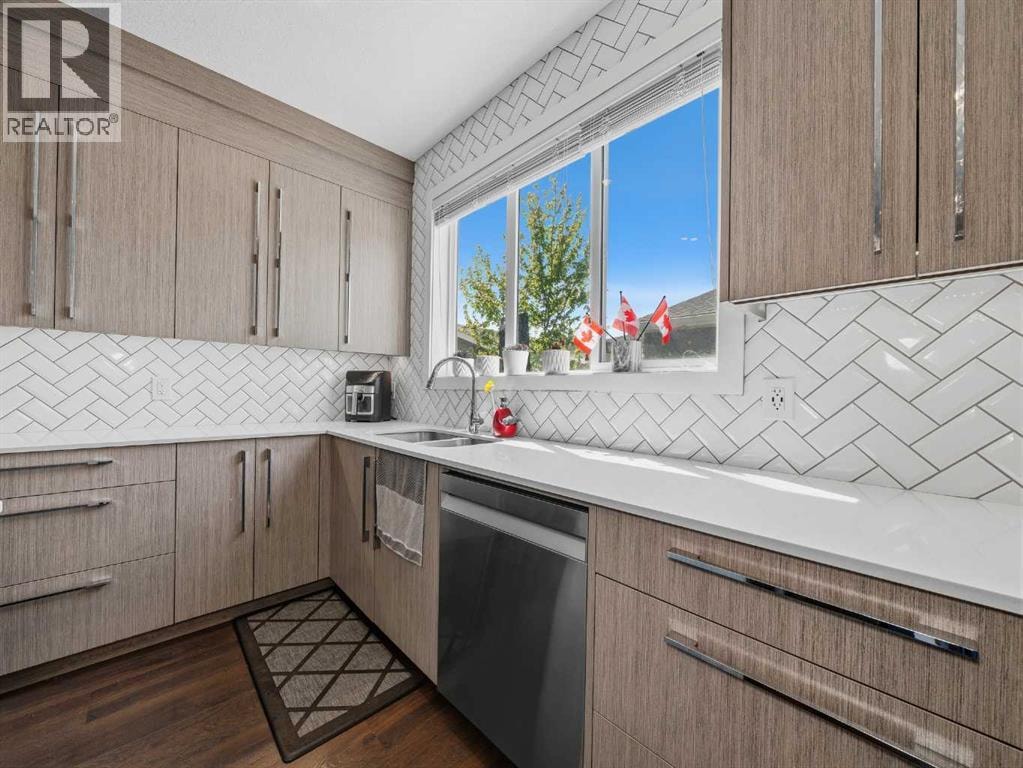 153 Chelsea Drive — photo 9