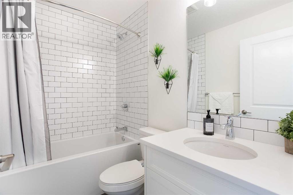 152 Cranbrook Gardens SE — photo 18