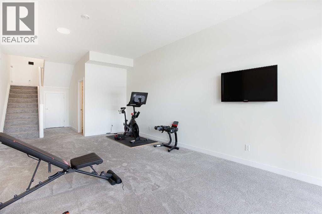 152 Cranbrook Gardens SE — photo 21