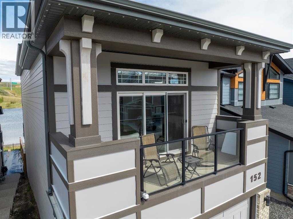 152 Cranbrook Gardens SE — photo 25