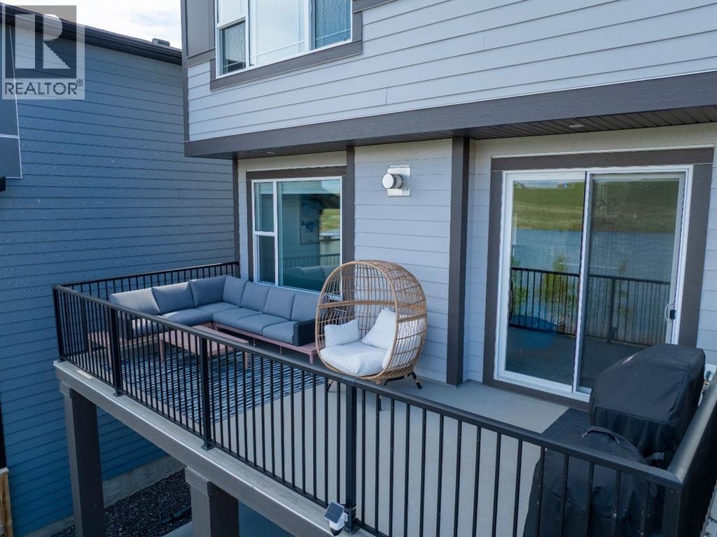 152 Cranbrook Gardens SE — photo 30