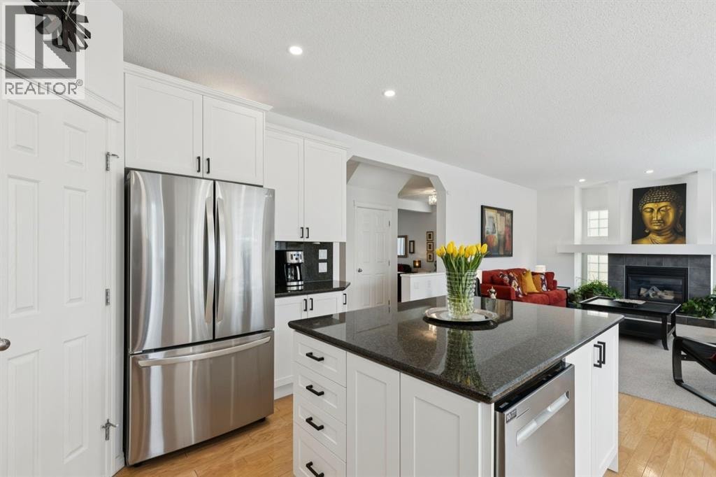 42 Cresthaven Way SW — photo 5