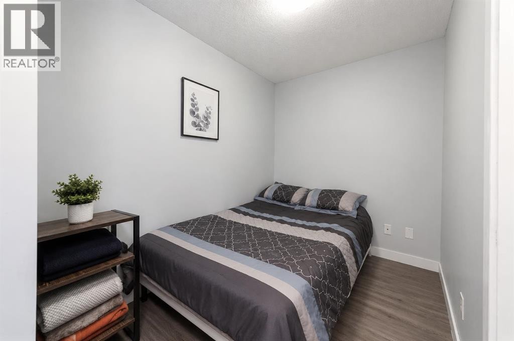 8112, 403 Mackenzie Way SE — photo 14