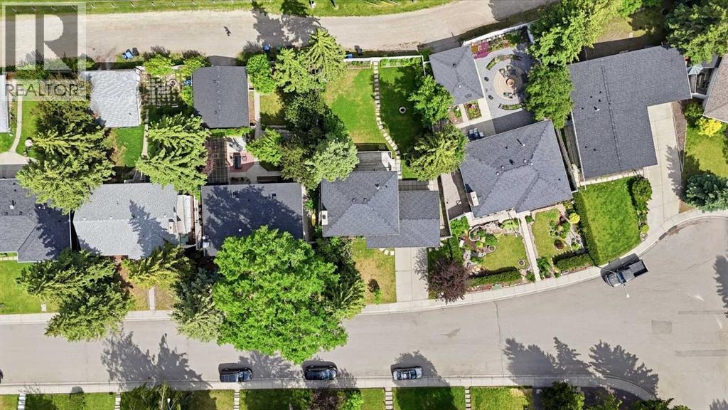 820 Canford Crescent SW — photo 43