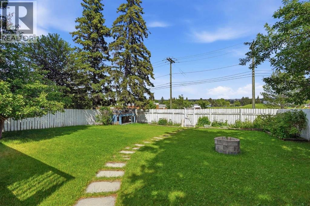 820 Canford Crescent SW — photo 39