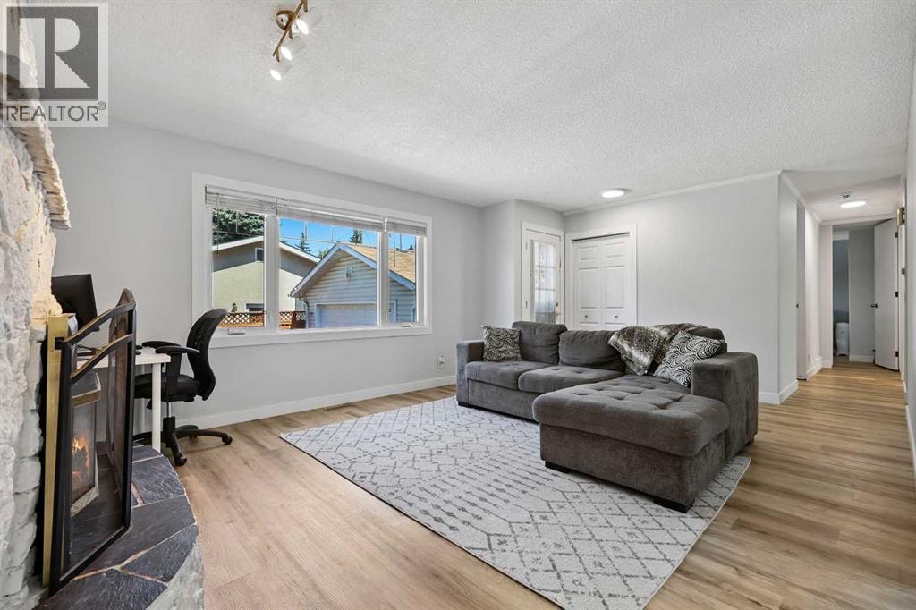 309 Olympia Drive SE — photo 5