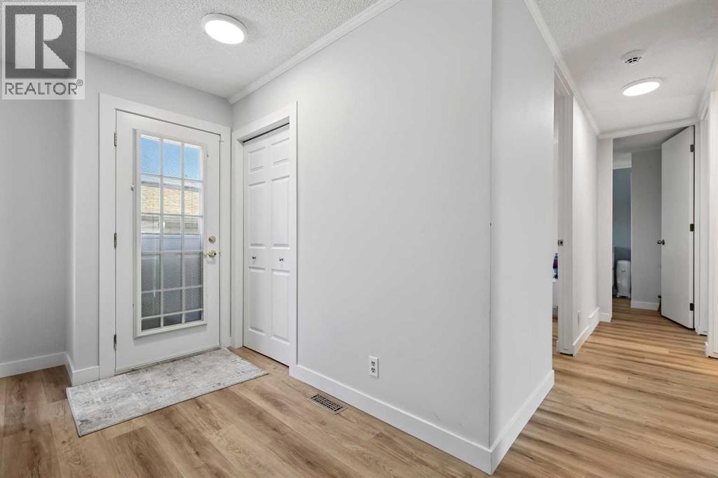309 Olympia Drive SE — photo 2