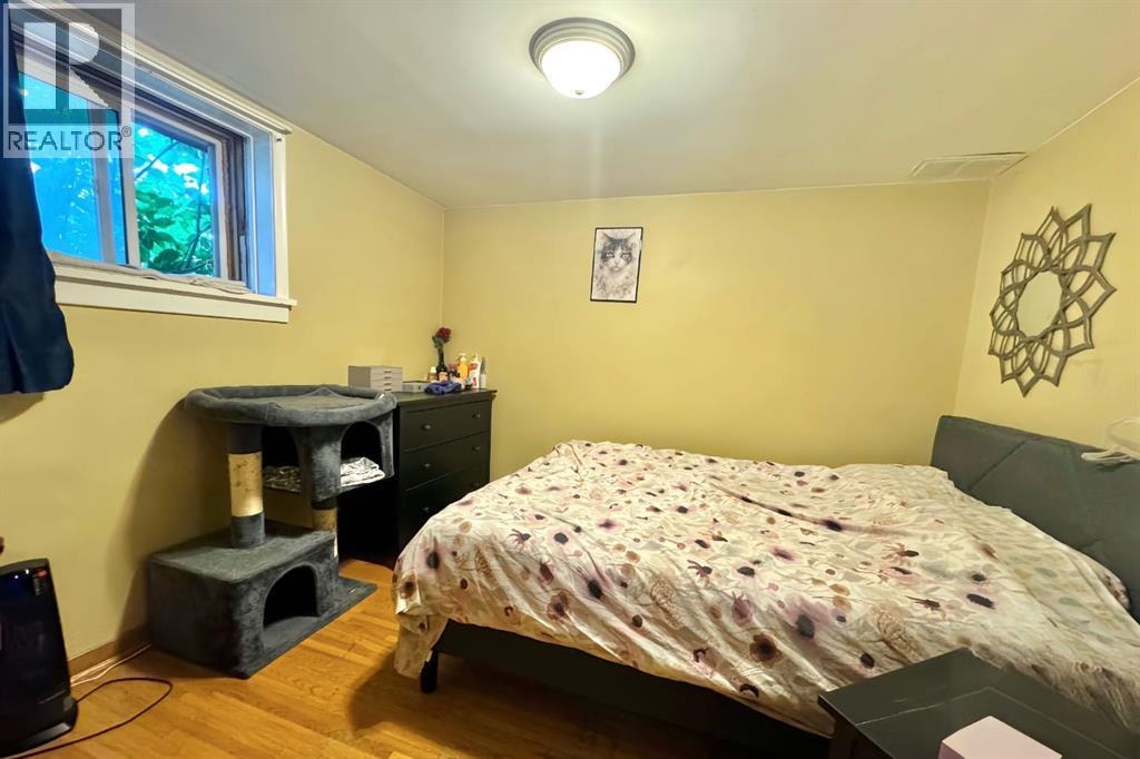 2440 22 Street NW — photo 14