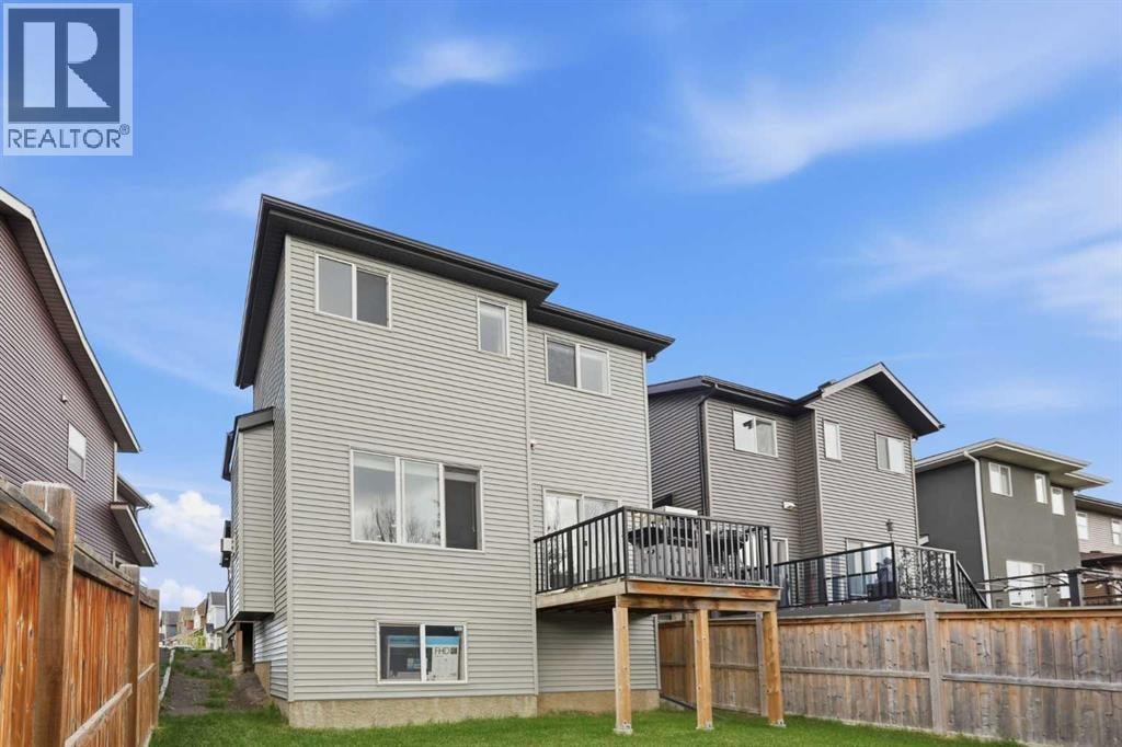 31 Evansridge Crescent NW — photo 43
