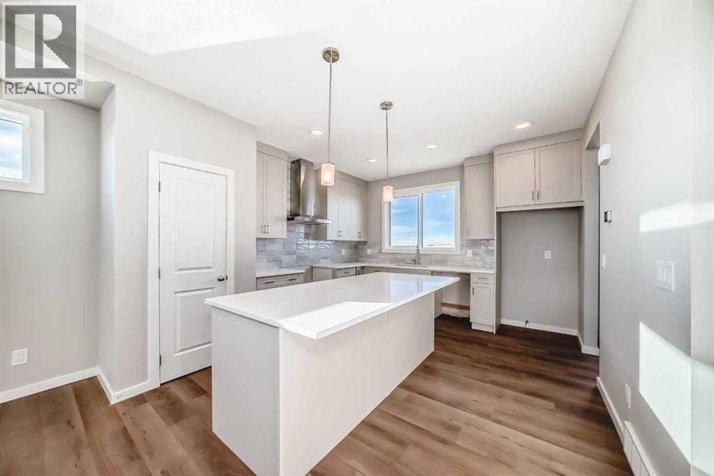 3037 Lanark Boulevard SE — photo 10