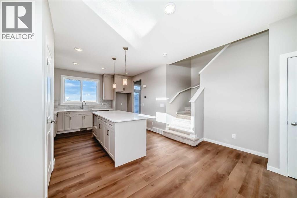 3037 Lanark Boulevard SE — photo 12