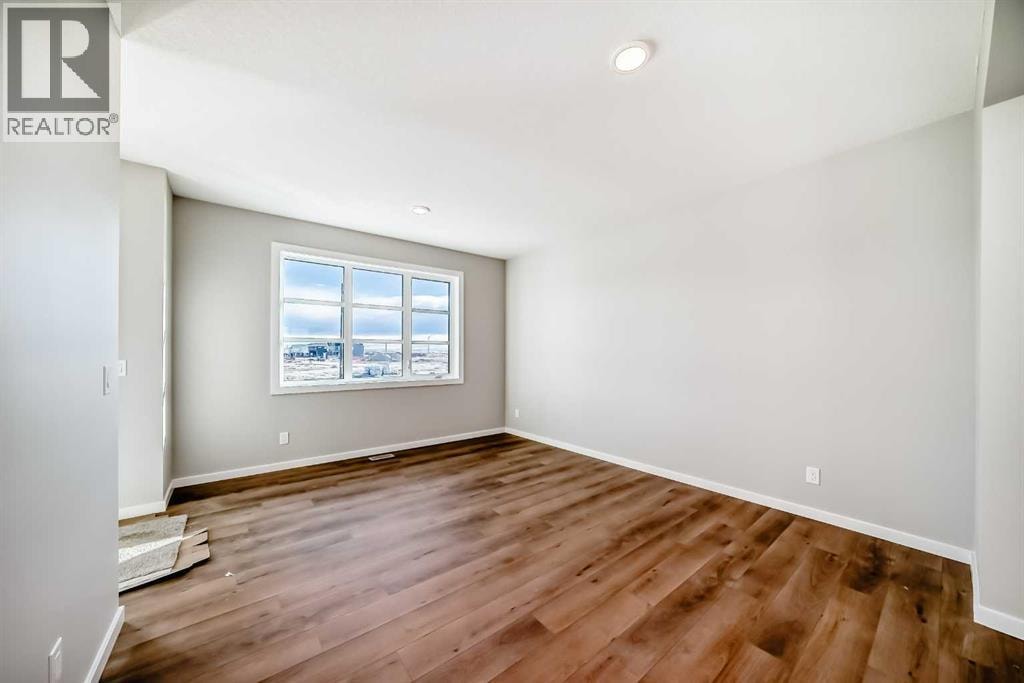 3037 Lanark Boulevard SE — photo 17