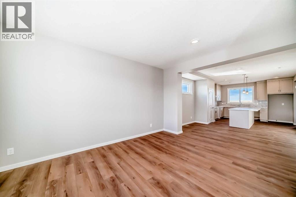3037 Lanark Boulevard SE — photo 18