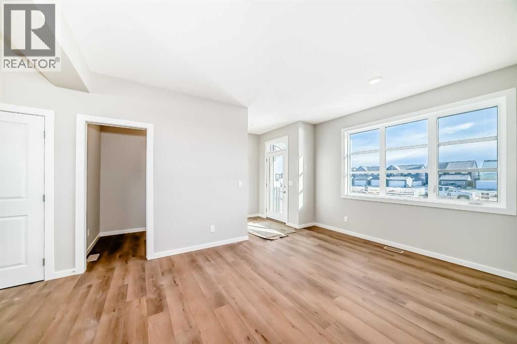 3037 Lanark Boulevard SE — photo 20