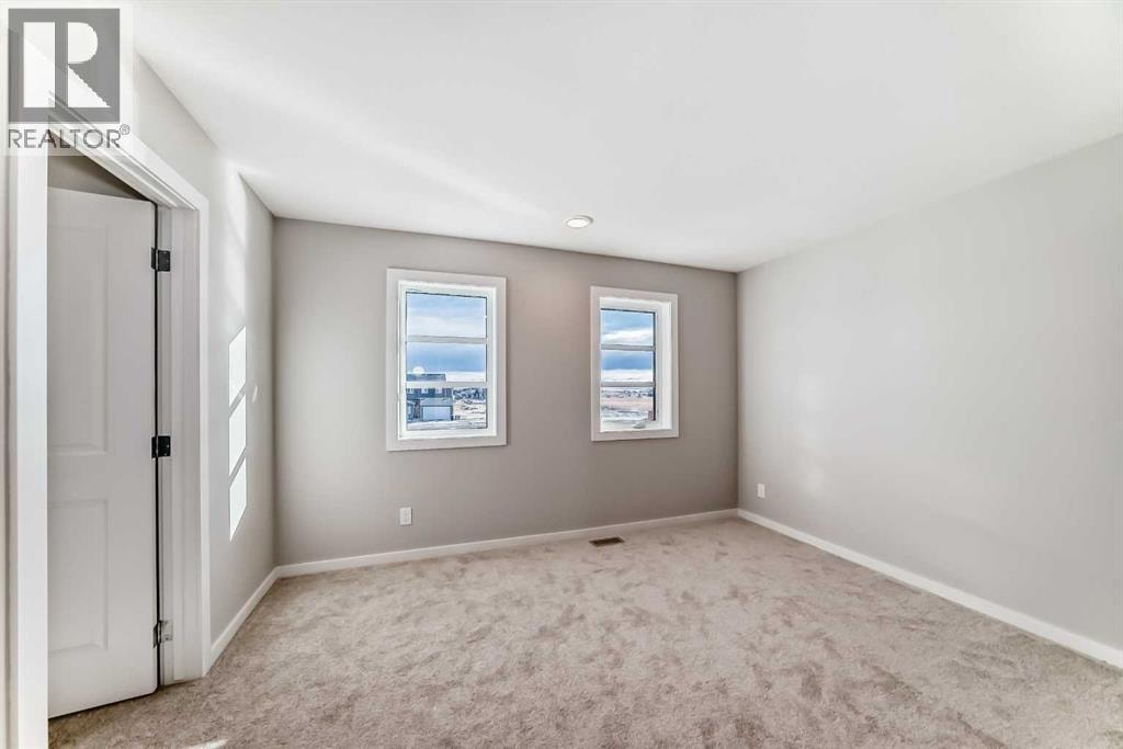 3037 Lanark Boulevard SE — photo 25