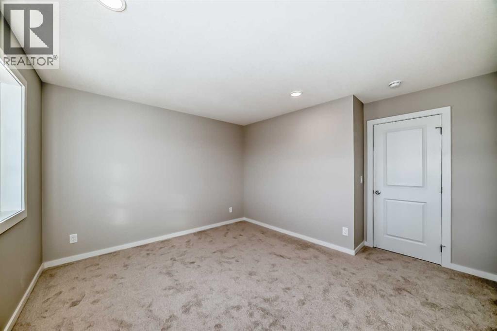 3037 Lanark Boulevard SE — photo 26