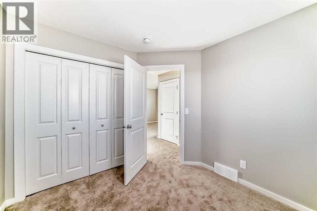 3037 Lanark Boulevard SE — photo 33
