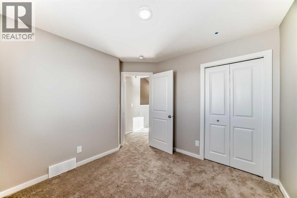 3037 Lanark Boulevard SE — photo 36