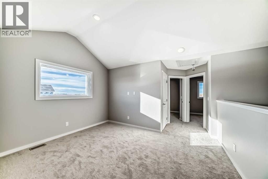 3037 Lanark Boulevard SE — photo 38