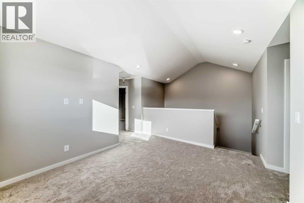 3037 Lanark Boulevard SE — photo 39
