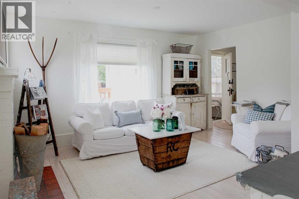 1312 4 Street NW — photo 4