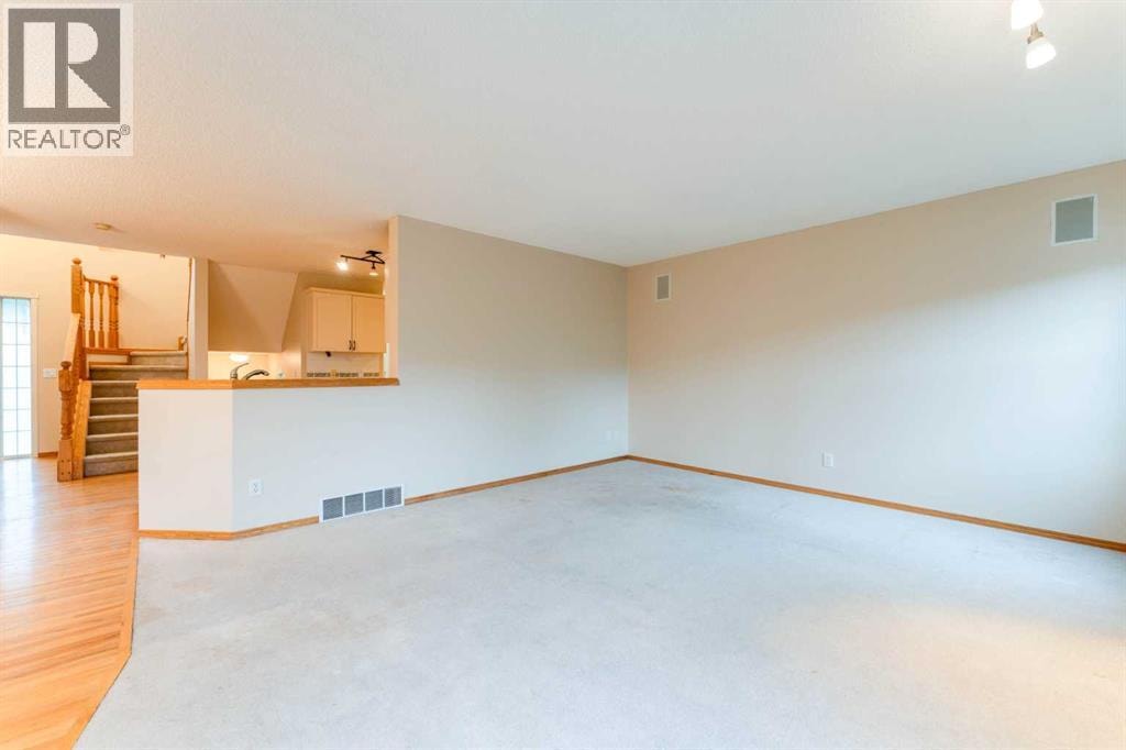 125 Bridlewood Court SW — photo 6