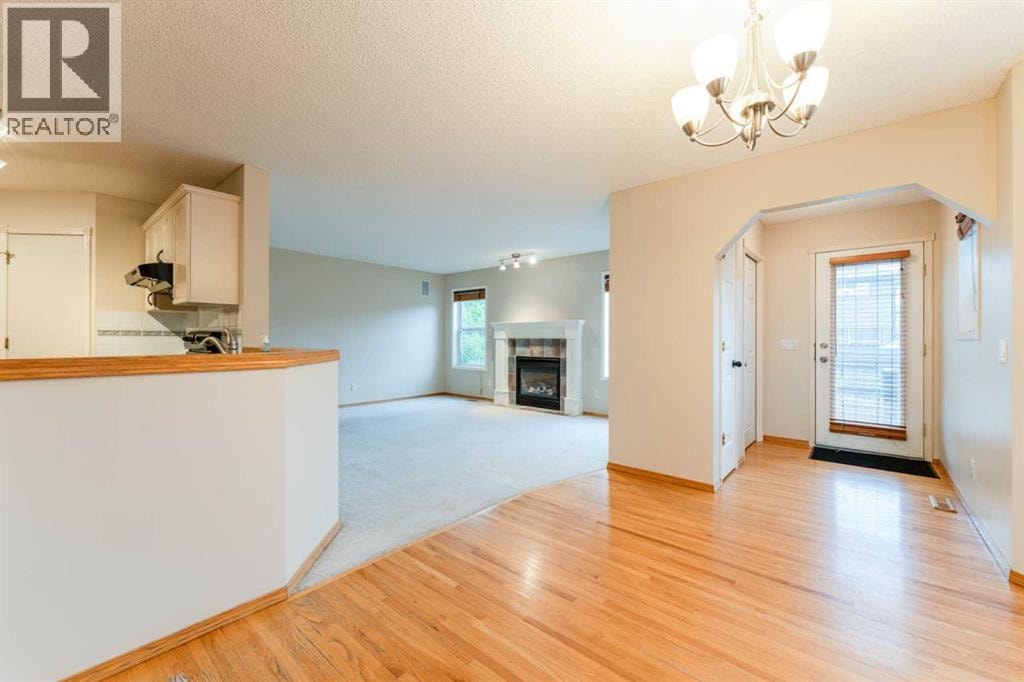 125 Bridlewood Court SW — photo 8