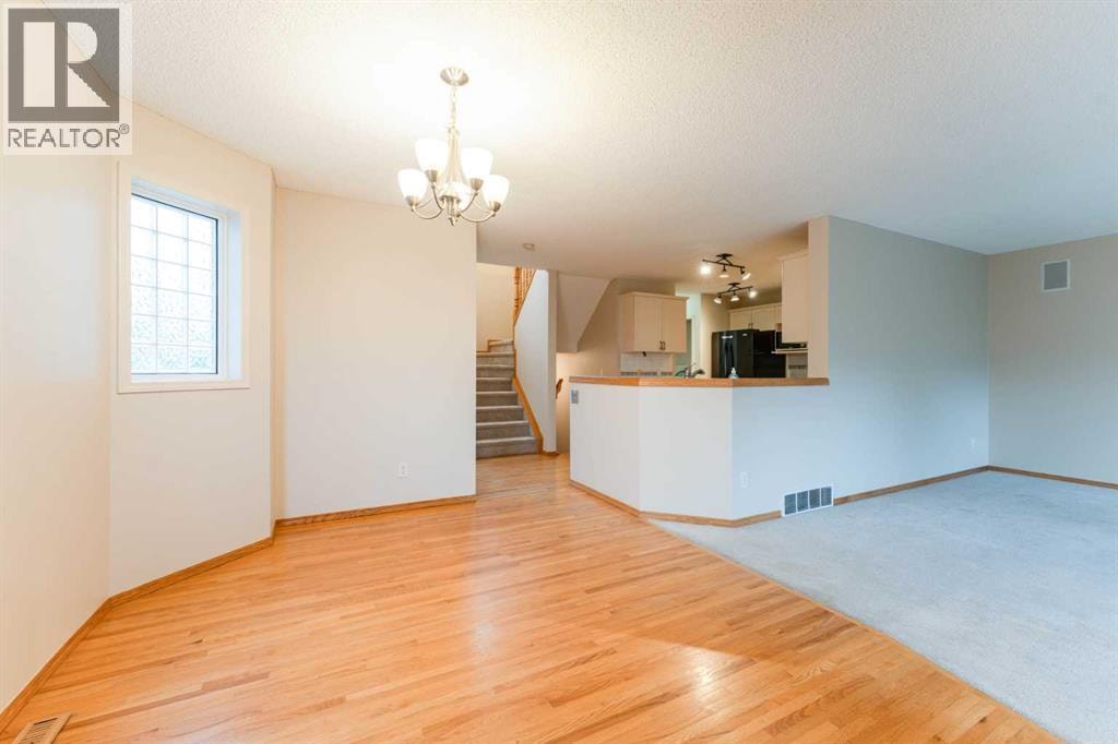 125 Bridlewood Court SW — photo 7
