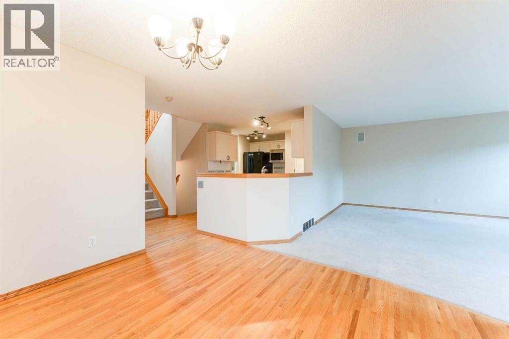 125 Bridlewood Court SW — photo 9