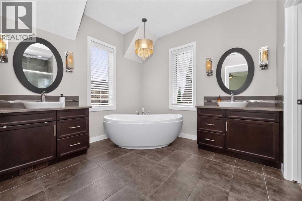244 Mahogany Bay SE — photo 28