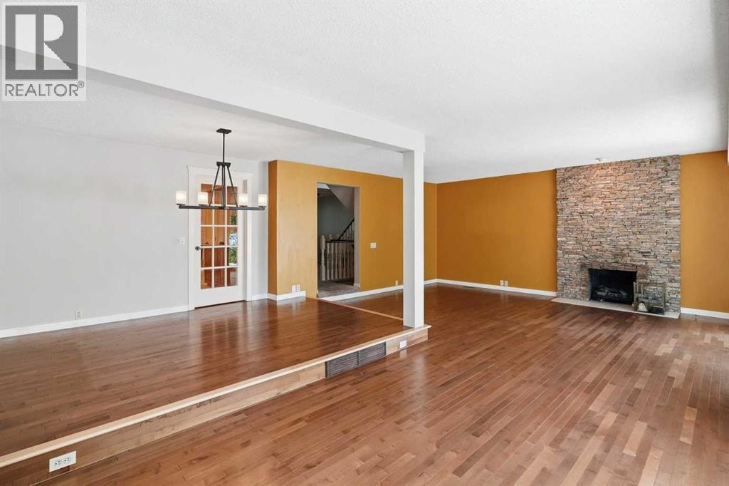 16 Wood Crescent SW — photo 13