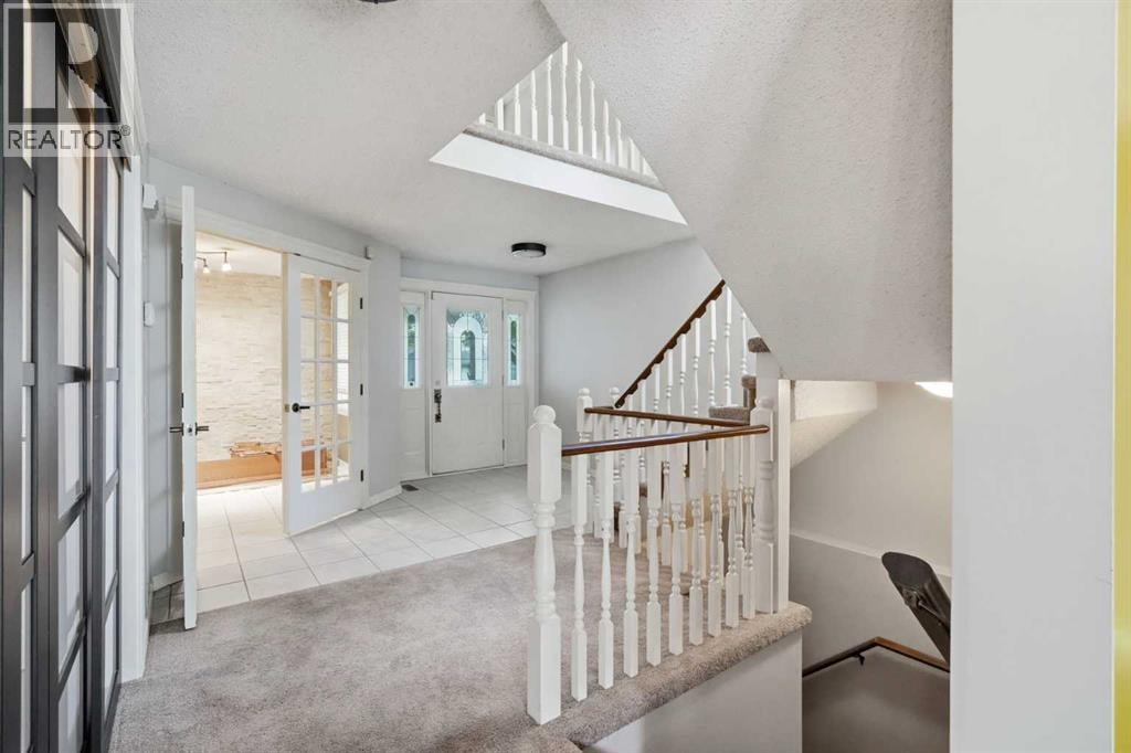 16 Wood Crescent SW — photo 4