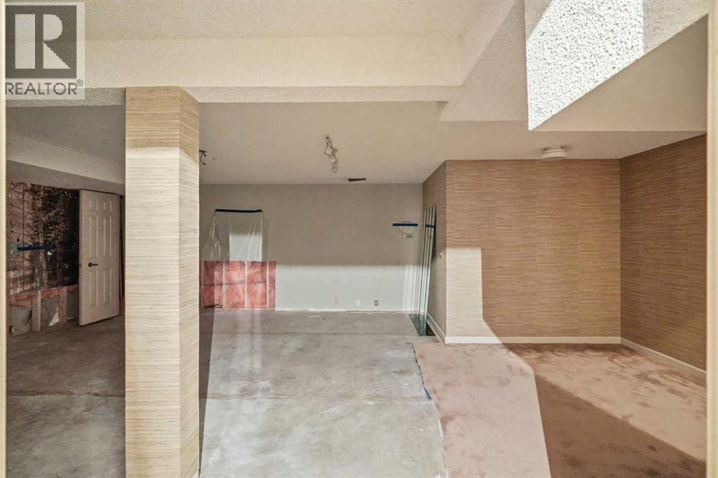 16 Wood Crescent SW — photo 33