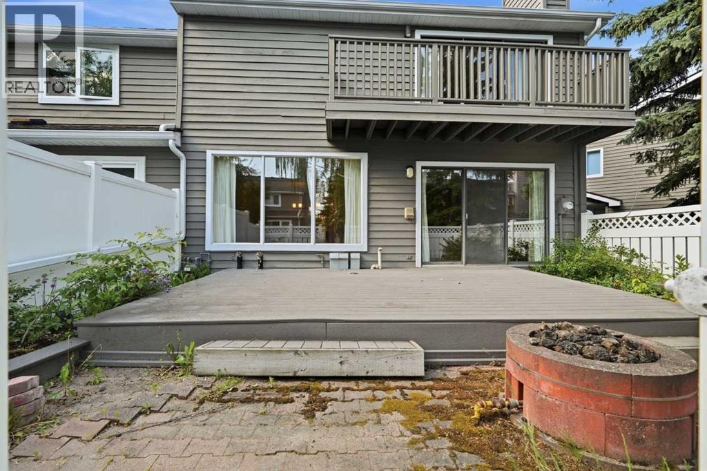 16 Wood Crescent SW — photo 40