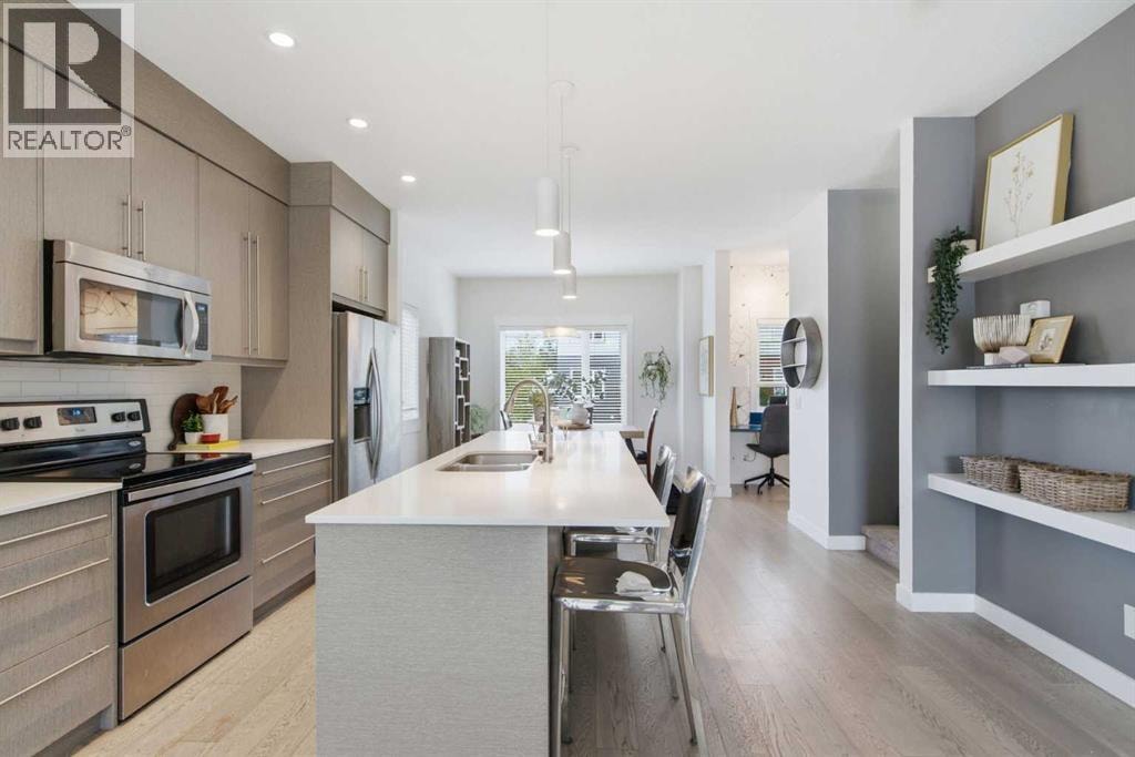 2101, 5305 32 Avenue SW — photo 11