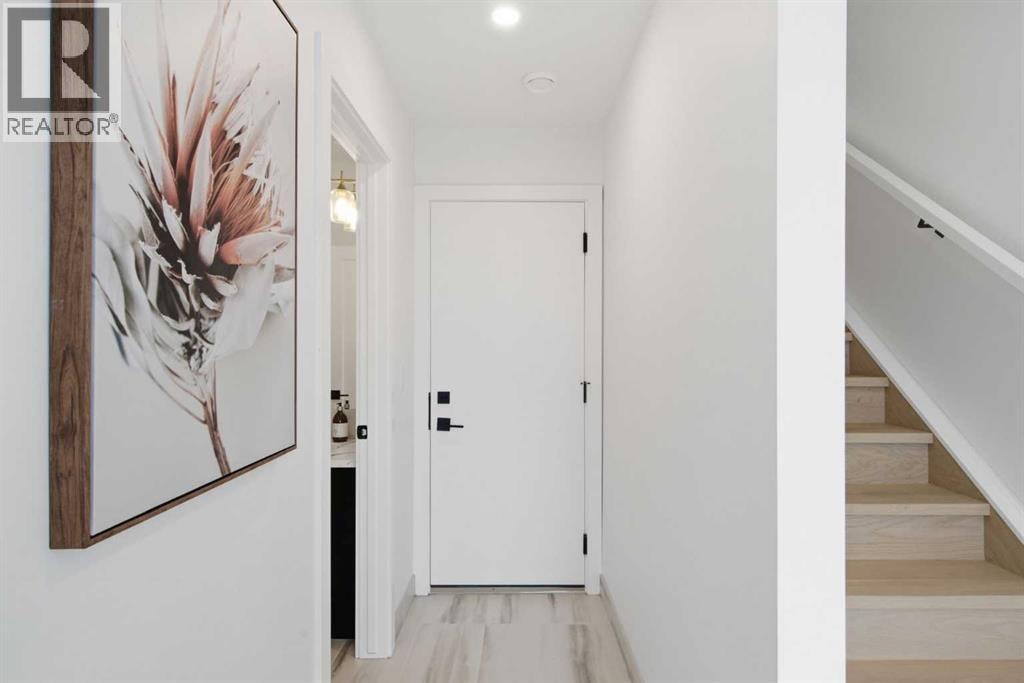 5111 19 Street SW — photo 10
