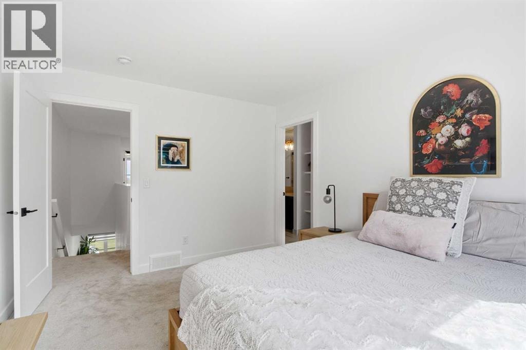 5111 19 Street SW — photo 32