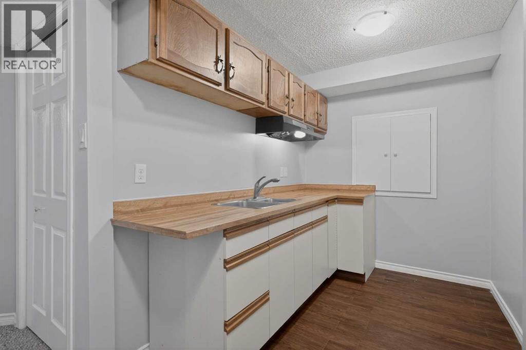 124 Everglen Way SW — photo 31