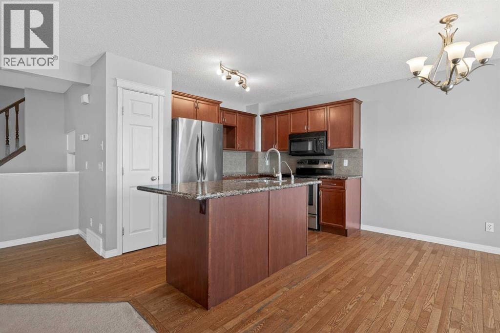124 Everglen Way SW — photo 9