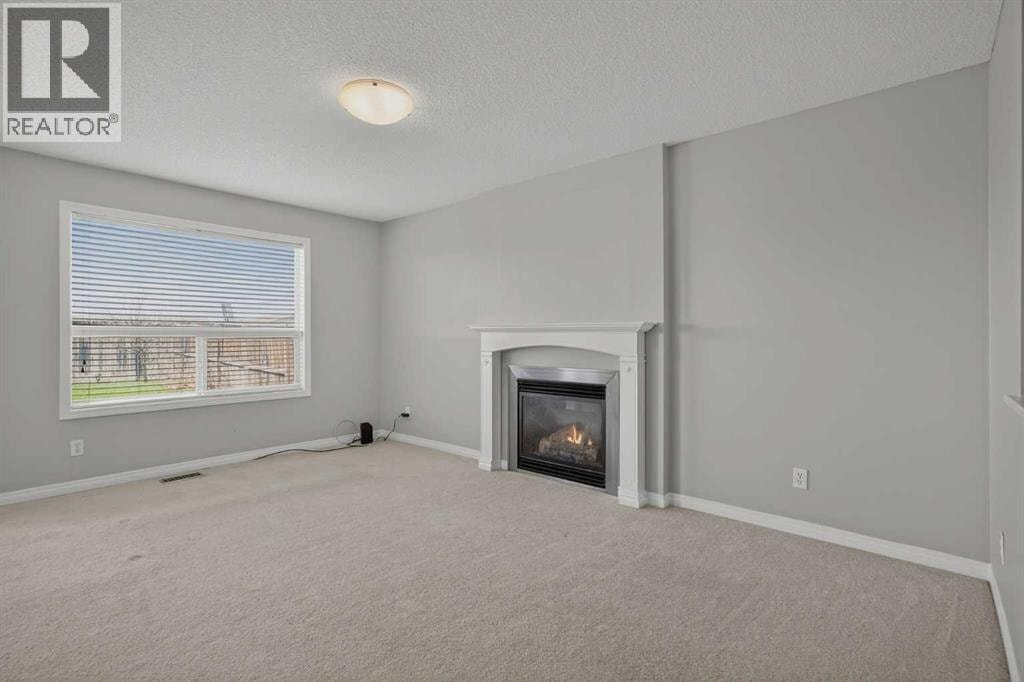 124 Everglen Way SW — photo 3