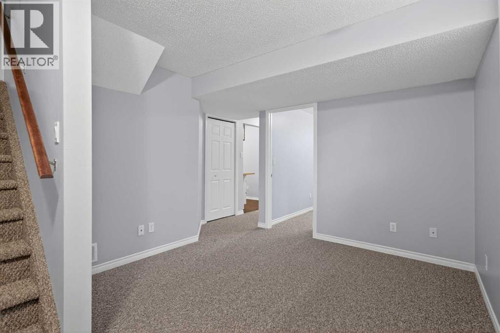 124 Everglen Way SW — photo 28
