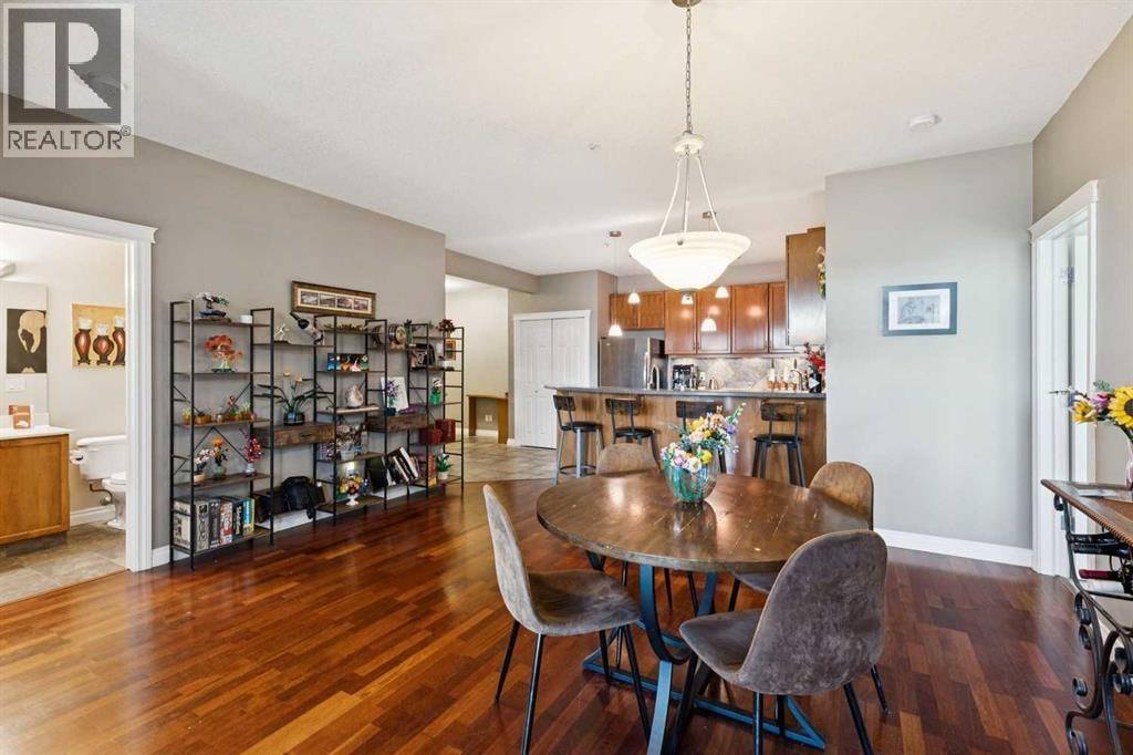 303, 10 Hemlock Crescent SW — photo 11