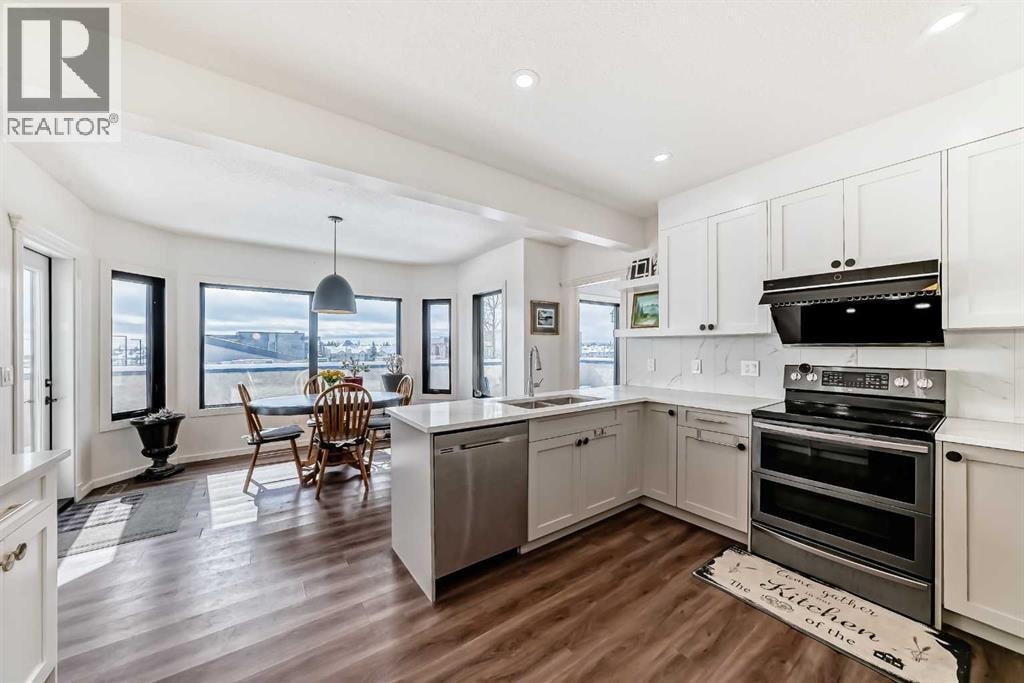 40 Christie Cairn Square SW — photo 12