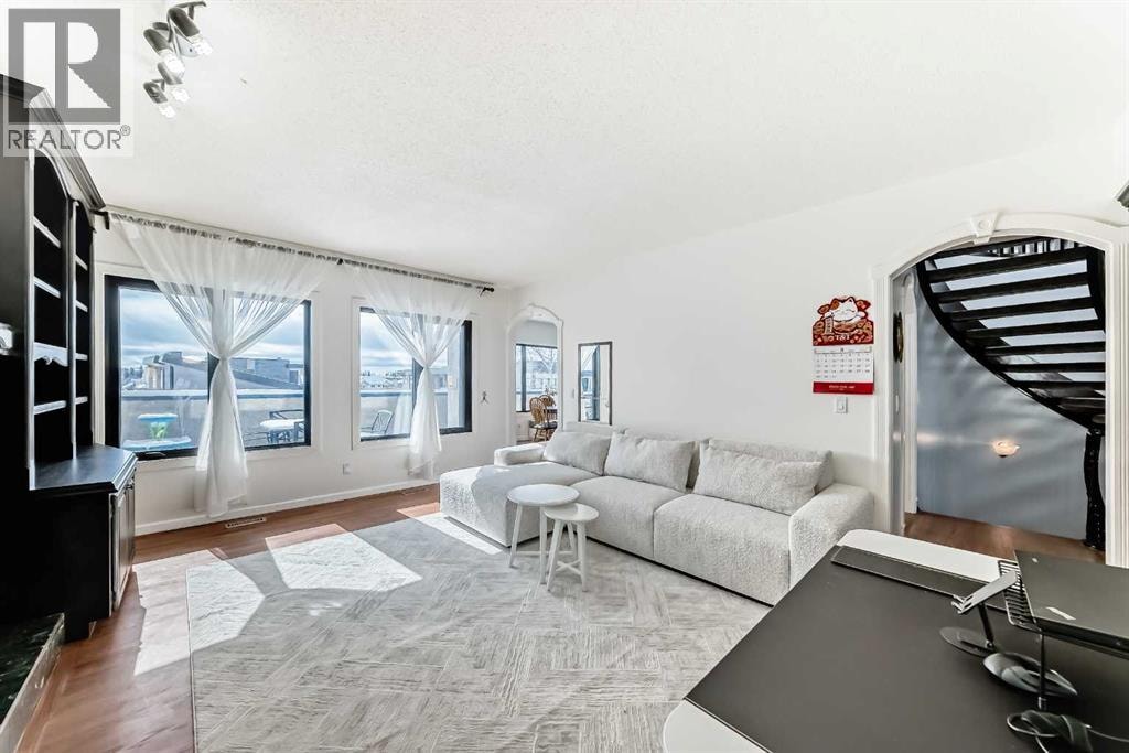 40 Christie Cairn Square SW — photo 11