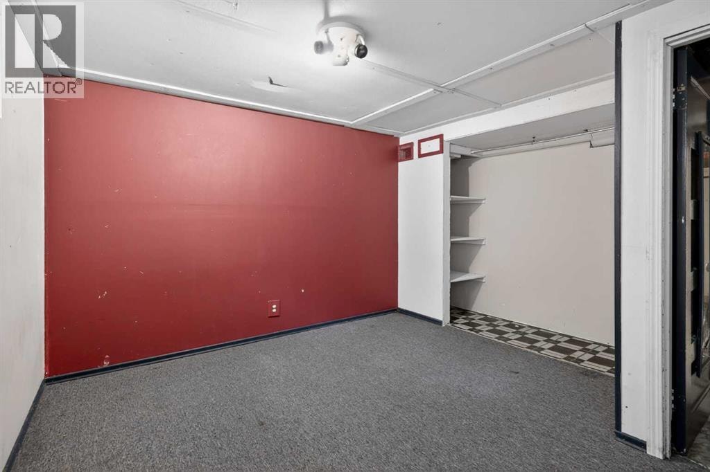 504 1 Avenue NE — photo 23
