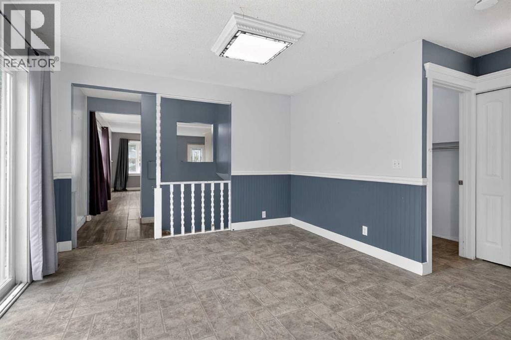 504 1 Avenue NE — photo 5