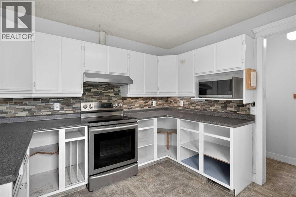 504 1 Avenue NE — photo 12